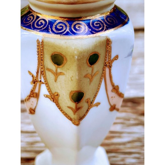 Vintage Hand Painted Nippon Salt & Pepper Shakers Roses - Picture 6 of 11